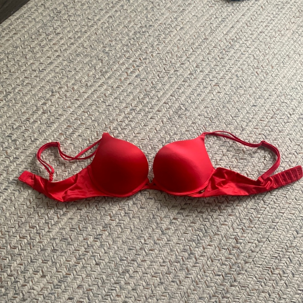 Victoria’s Secret push up bra